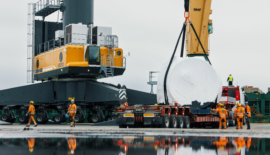 Machinery blomberg crane